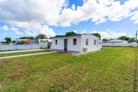 Exterior - 1002 E 19th St, Hialeah, FL 33013 photo 2 of 7
