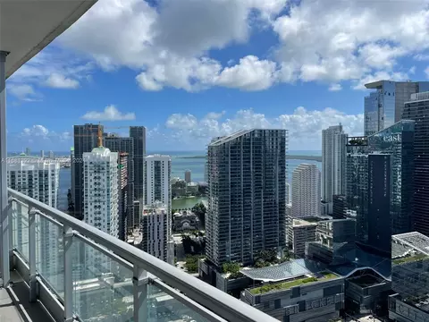 92 SW 3rd St #4903, Miami, FL 33130