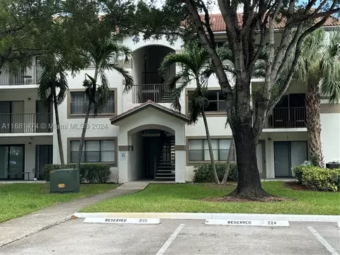 630 S Park Rd #23-3, Hollywood, FL 33021