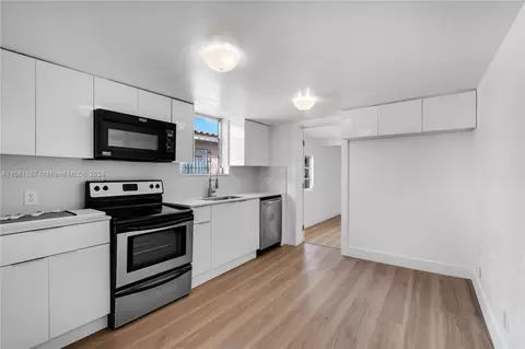 Kitchen - 1875 W 2nd Ave, Hialeah, FL 33010 photo 1 of 2