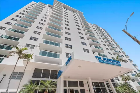 3000 S Ocean Dr #802, Hollywood, FL 33019