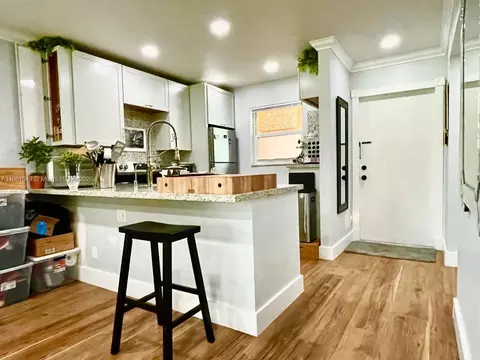 8400 Lagos De Campo Blvd #101, Tamarac, FL 33321