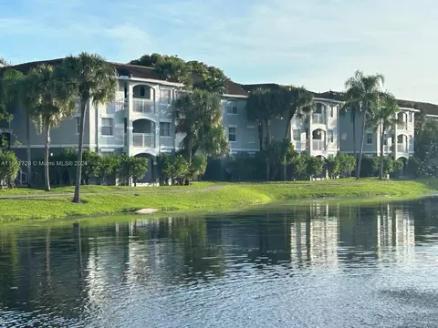 155 NW 96th Ter #2-303, Pembroke Pines, FL 33024