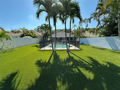 Exterior - 135 Hampton Cir, Jupiter, FL 33458 photo 1 of 5