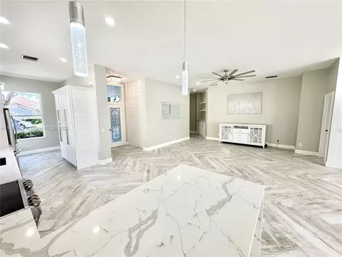 Living - 135 Hampton Cir, Jupiter, FL 33458 photo 4 of 7