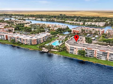 7668 Granville Dr #311-E, Tamarac, FL 33321