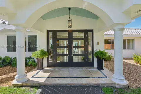 12200 Vista Ln, Pinecrest, FL 33156 photo 3