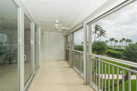 611 Ocean Dr #2E, Key Biscayne, FL 33149