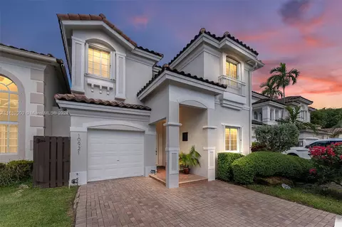 10921 NW 67th St, Doral, FL 33178