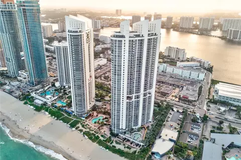 18201 Collins Ave #1905, Sunny Isles Beach, FL 33160