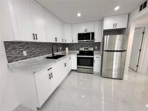 10735 SW 3rd St #3, Sweetwater, FL 33174