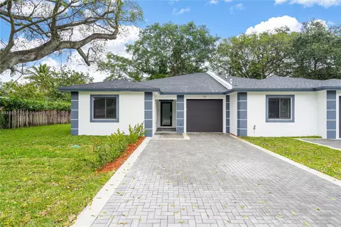 66-70 NE 162 St, Miami, FL 33162