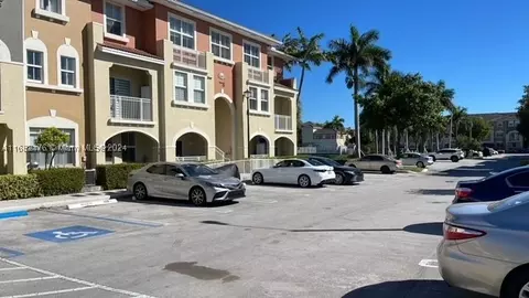 10855 NW 88th Ter #208, Doral, FL 33178