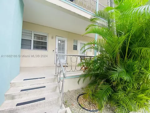 1755 Washington Ave #1B, Miami Beach, FL 33139