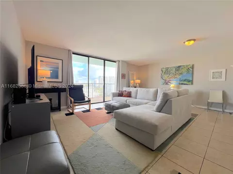 1800 Collins Ave #11A, Miami Beach, FL 33139