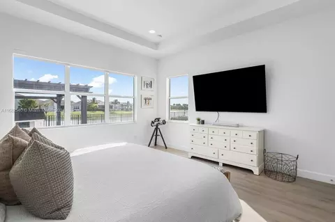 Bedroom - 5840 Whippoorwill Cir, Westlake, FL 33470 photo 4 of 4