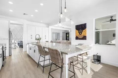 Kitchen - 5840 Whippoorwill Cir, Westlake, FL 33470 photo 4 of 4