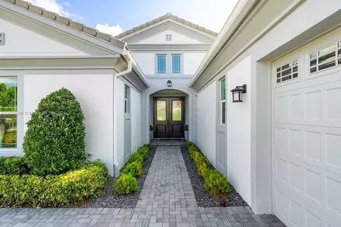 Entry Way - 5840 Whippoorwill Cir, Westlake, FL 33470 photo 1 of 3