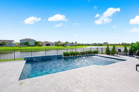 Exterior - 5840 Whippoorwill Cir, Westlake, FL 33470 photo 5 of 20