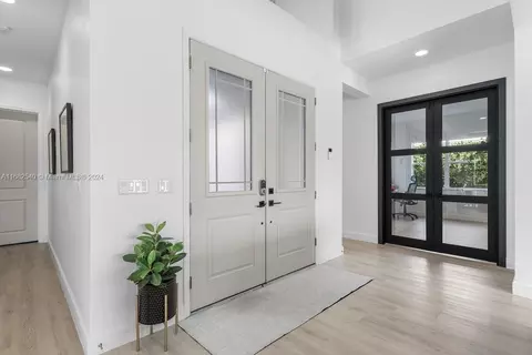 Entry Way - 5840 Whippoorwill Cir, Westlake, FL 33470 photo 2 of 3
