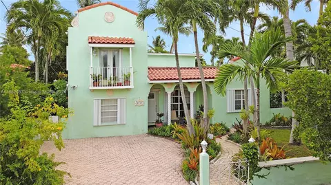 8025 Noremac Ave, Miami Beach, FL 33141