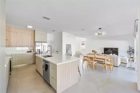 126 NW 152nd Ave, Pembroke Pines, FL 33028