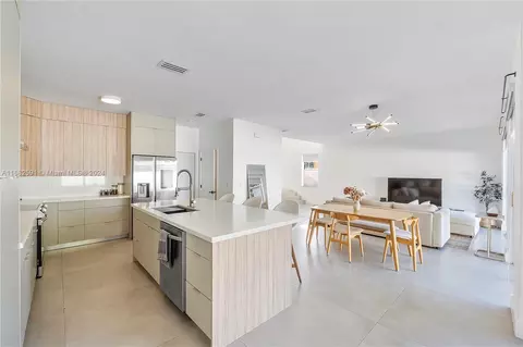 126 NW 152nd Ave, Pembroke Pines, FL 33028