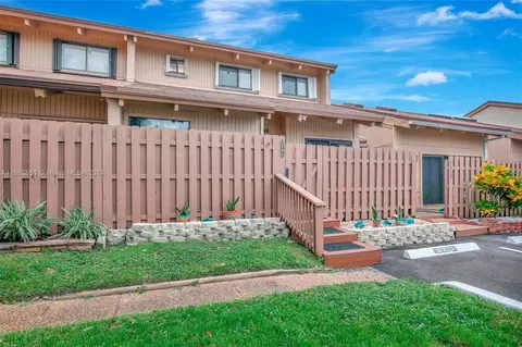 2146 SW 82nd Ave, Davie, FL 33324