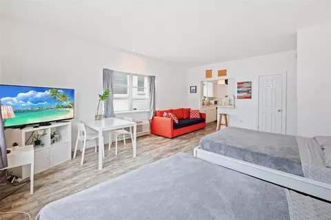 1100 Collins Ave #210, Miami Beach, FL 33139