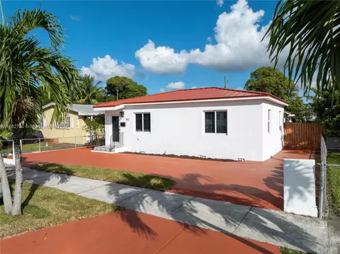 183 E 18th St, Hialeah, FL 33010 photo 2