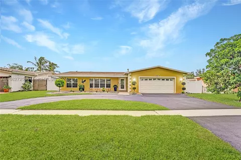 10540 NW 18th Pl, Pembroke Pines, FL 33026