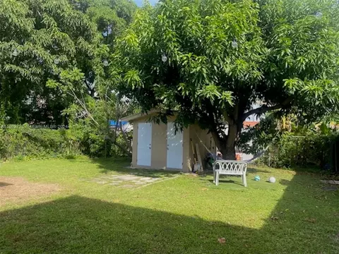 Exterior - 2551 SW 18th St, Miami, FL 33145 photo 3 of 3