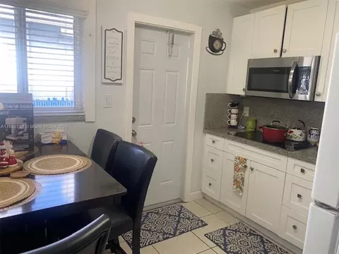Kitchen - 2551 SW 18th St, Miami, FL 33145 photo 1 of 3