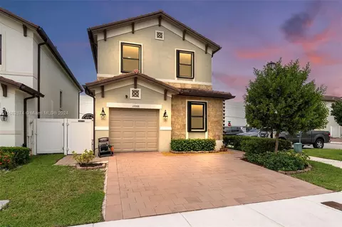 11066 W 35th Way, Hialeah, FL 33018 photo 6