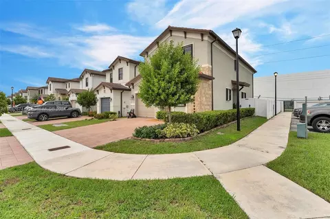 11066 W 35th Way, Hialeah, FL 33018 photo 4
