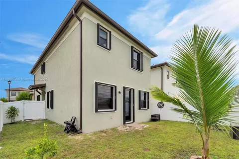 11066 W 35th Way, Hialeah, FL 33018 photo 32