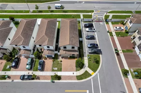 11066 W 35th Way, Hialeah, FL 33018 photo 43