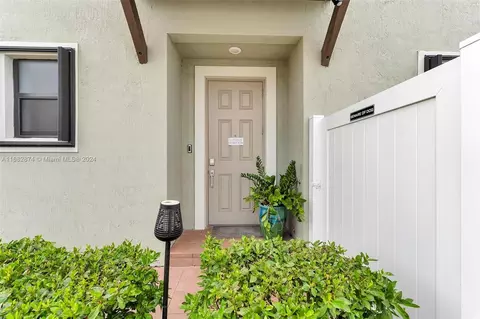 11066 W 35th Way, Hialeah, FL 33018 photo 5
