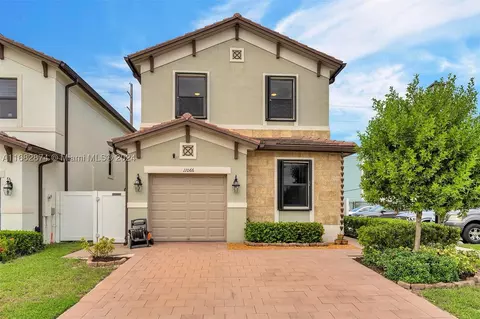 11066 W 35th Way, Hialeah, FL 33018 photo 1