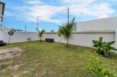 11066 W 35th Way, Hialeah, FL 33018 photo 35