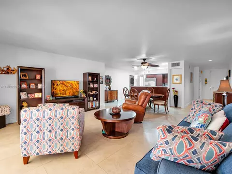 Living - 15545 N Cairnryan Ct, Miami Lakes, FL 33014 photo 2 of 4