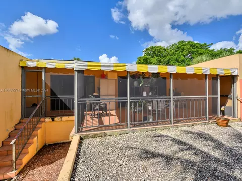 Exterior - 15545 N Cairnryan Ct, Miami Lakes, FL 33014 photo 13 of 15