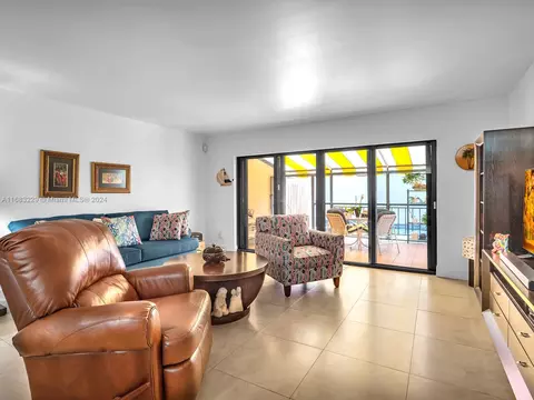 Living - 15545 N Cairnryan Ct, Miami Lakes, FL 33014 photo 1 of 4