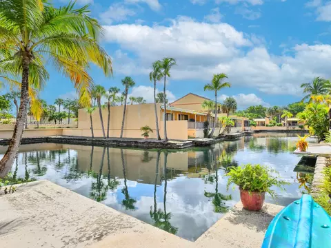 Exterior - 15545 N Cairnryan Ct, Miami Lakes, FL 33014 photo 3 of 15