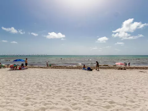 3901 S Ocean Dr #12Z, Hollywood, FL 33019