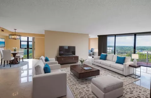 2000 Towerside Ter #1111, Miami, FL 33138