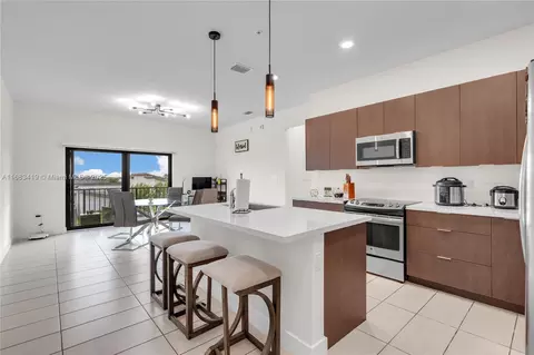 7809 NW 104th Ave #32, Doral, FL 33178