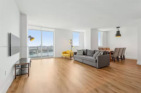 244 Biscayne Blvd #2203, Miami, FL 33132