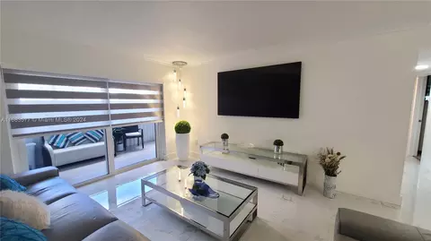 6095 W 18th Ave #S105, Hialeah, FL 33012