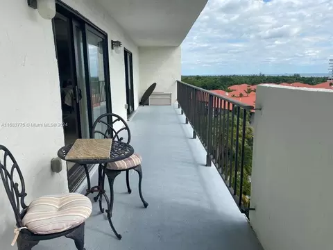 77 Crandon Blvd #9E, Key Biscayne, FL 33149